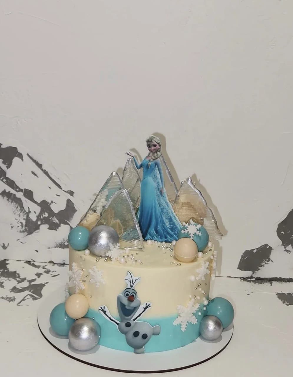 Chrisi Cake 49